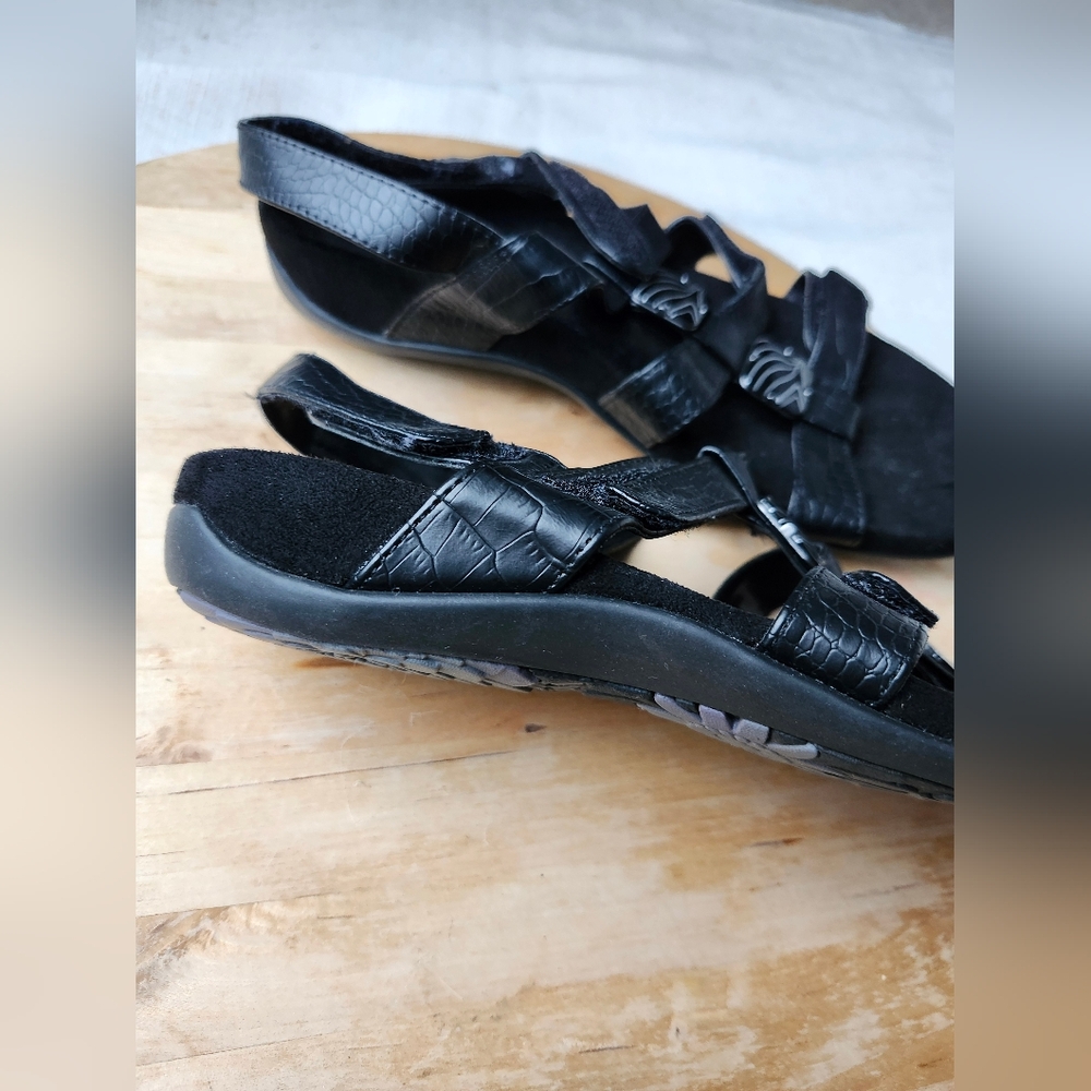 Vionic  Sandals - Picture 3 of 6